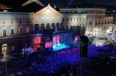 Bari, il concertone da Piazza Libertà: l'apertura dello show con La Rappresentante di Lista, Rkomi e Boomdabash