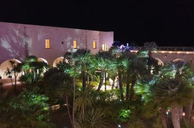 Trani, forzato cancello monastero di Colonna: turisti passeggiano inconsapevoli