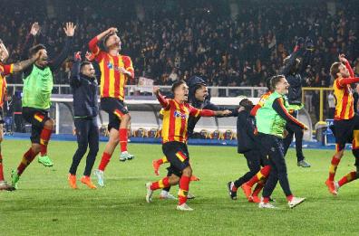 Cori razzisti durante la partita Lecce-Lazio, la condanna dell'Aic e della Lega