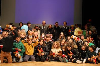 Andria, regali e divertimento con la Befana della Polizia 