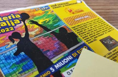 Lotteria Italia, primo premio a Bologna ma vincono pure Puglia e Basilicata: ecco le serie vincenti 