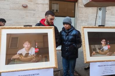 «Noi siamo orizzonti», i ragazzi autistici di Foggia raccontano la città in foto