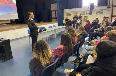 A Cisternino i carabinieri tornano a scuola per una lezione di legalità