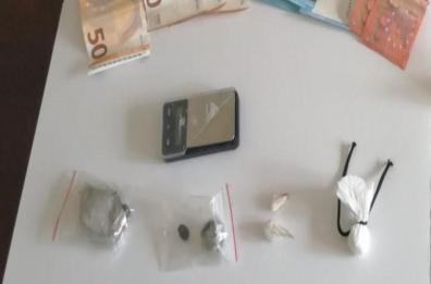 Taranto, spaccio di droga «itinerante»:  i carabinieri arrestano due fratelli
