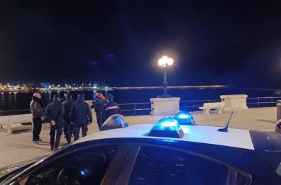 Bari, dal mare emerge il cadavere di una donna all'altezza di  largo Giannella