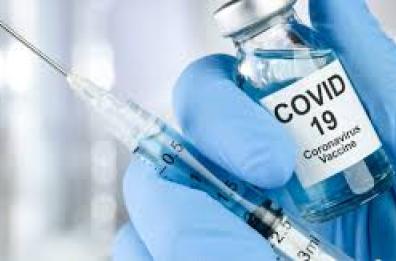 Puglia, fino a dicembre i vaccini Covid anche nelle farmacie