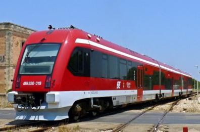 Capotreno delle Ferrovie Sud Est aggredito sulla Novoli-Gagliano