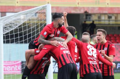 Il Foggia stende il Potenza: 3-0 allo Zaccheria