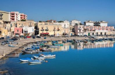 Bisceglie, nel cimitero bici elettriche e navetta «ecologica»