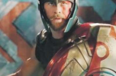 I divi Hemsworth e Blanchett in lotta per il pianeta Asgard nel kolossal «Thor: Ragnarok»