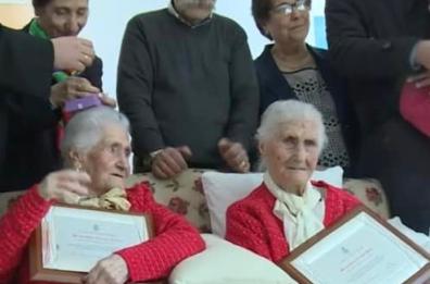 Anzano di Puglia: doppia festa per le gemelle centenarie Francesca e Maria