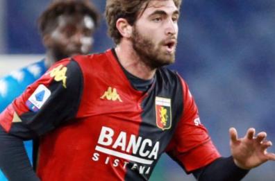 Bari calcio, saltata trattativa con Portanova dal Genoa, il «no» dei tifosi: ha una condanna per violenza sessuale