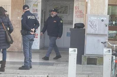 Lecce,  zaino sospetto in piazza Sant'Oronzo: scatta l'allarme bomba