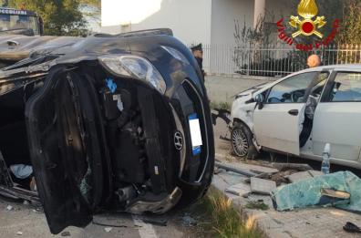 Incidente tra due auto nel Leccese, ferito un uomo di 45 anni