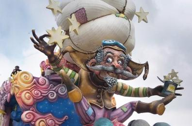 Putignano, salta la sfilata di apertura del Carnevale. In anteprima i carri dell'edizione 2023 