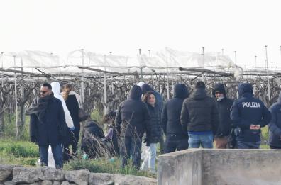 Trovato cadavere semicarbonizzato nelle campagne di Barletta: è giallo. S'indaga per omicidio