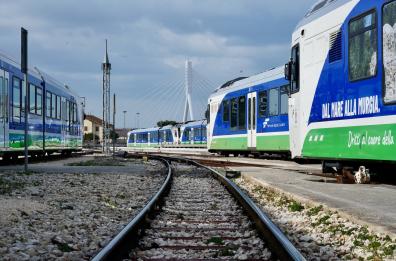 Bari, inaugurazione nuovi treni Stadler, Salvini interviene al telefono: «Lavorare su strade e ferrovie»