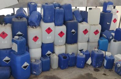 Bari, maxi sequestro di rifiuti speciali pericolosi in un'impresa artigiana 