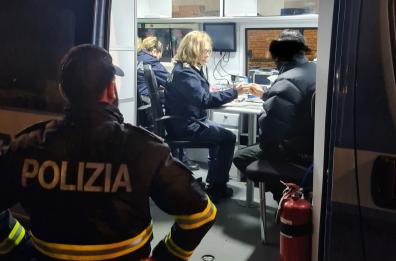 Controlli nella movida della Bat, denunciati giovani risultati positivi all'alcool e drug test