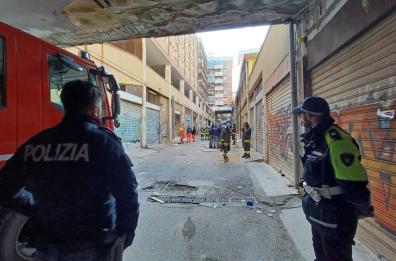 Bari, operaio cade dalla scala  e muore dopo lo scoppio di una bombola: si indaga per omicidio colposo FOTO E VIDEO