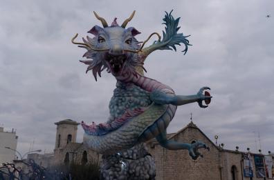 Carnevale di Putignano: in 60mila ad ammirare i giganti di cartapesta
