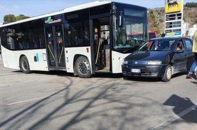 Potenza, incidente tra un bus e una macchina: ferito lievemente un occupante dell'auto