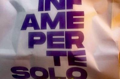 Slogan polemico in un locale di Corigliano: «Vegano infame per te solo pane»