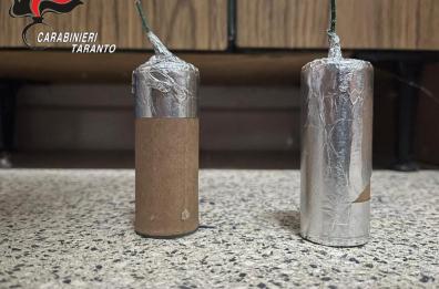 Laterza, in casa due bombe artigianali e 17 dosi di hashish: arrestato 22enne