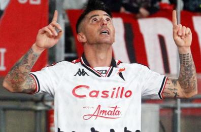 Calcio, Bellomo spinge il Bari sempre più in alto: battuto il Venezia