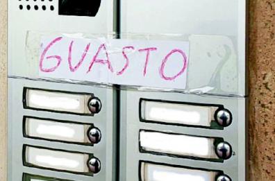 Trani, disabile senza visite e cure per via di un guasto al citofono: «Sono isolata in casa»