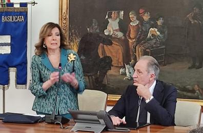 Riforme, Casellati a Potenza: «Burocrazia è "lo stalker" dei cittadini»