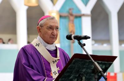 Taranto, monsignor Santoro sull'ex Ilva : «Vita, salute e ambiente non si svendono»