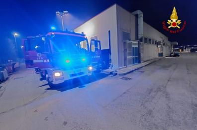 Fiamme nello stabilimento Leonardo di Brindisi, forse un boiler in corto circuito