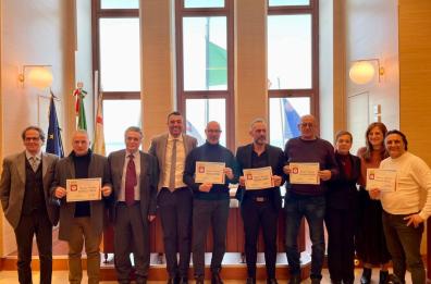 Puglia, consegnati 5 nuovi titoli ai maestri artigiani: ecco chi sono