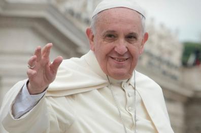 Dieci anni di pontificato per Papa Francesco, il ringraziamento del vescovo di Bari