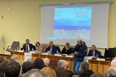 Migranti, Decaro: «L'Europa organizzi un'accoglienza diffusa». Mons.Satriano: «Cutro dimostra che non vogliamo crescere»