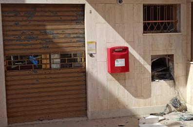 Assalto con esplosivo al Postamat nel Foggiano: l'allarme fa fallire il colpo
