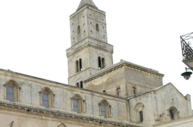 Quel provincialismo del campanile chiamato a non creare ponti
