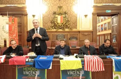 Bari,  al via il torneo di calcio a sette “Solidalinsieme... per fare beneficenza - memorial  Vincenzo Farina” 