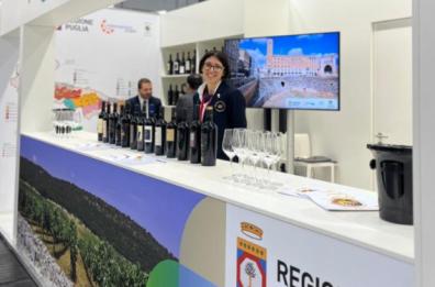 La Puglia del vino in vetrina in Germania: centinaia di etichette in degustazione a Düsseldorf