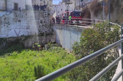 Ostuni, voleva scattare una foto panoramica ma cade dal ponte: ferito 58enne