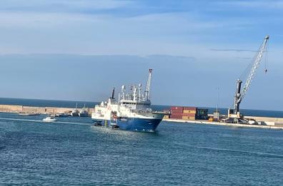 La Geo Barents diretta a Brindisi , a bordo 65% di minori non accompagnati
