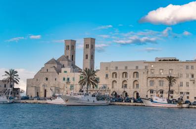 Molfetta, litiga col nuovo fidanzato della ex e gli stacca un orecchio a morsi: il Gup accoglie richiesta patteggiamento