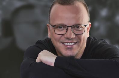 «Dove c'è il sole», il tour estivo di Gigi D'Alessio fa tappa a Molfetta