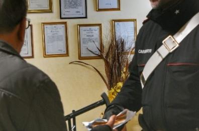 Finto postino tenta di truffare coppia anziani, arrestato a Statte