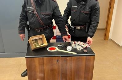Nascondeva 13 kg di marijuana nel locale vicino casa, arrestato 34enne nel Barese