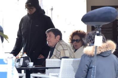 Matera, Gianni Morandi sul set di «Imma Tataranni», protagonista di un episodio