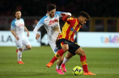 I giallorossi ci provano ma il Napoli vince, Lecce-Napoli finisce 1-2
