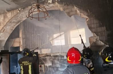 Tursi, a fuoco un appartamento: tutti salvi gli inquilini