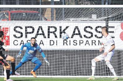 Calcio Bari, mirino sul Genoa: obiettivo «finalissima»